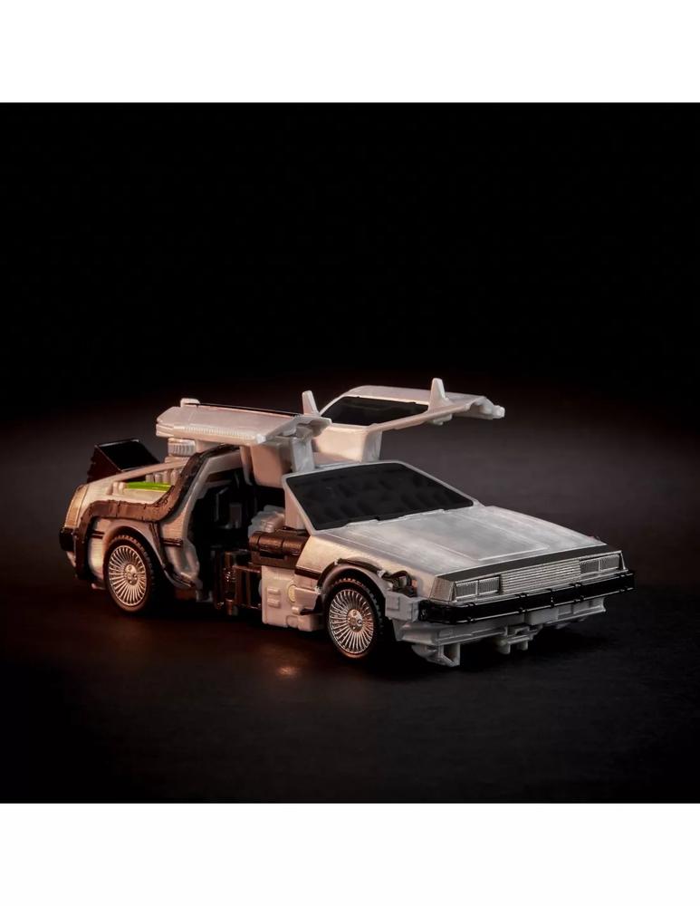 Figura hasbro back to the future x transformers more than meets the eye gigawatt delorean